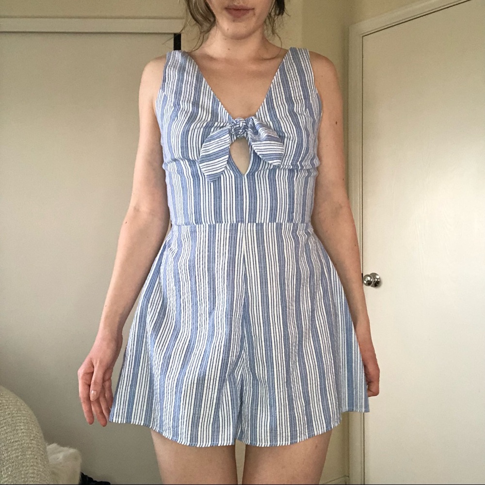 Tie Front Stripe Romper — M